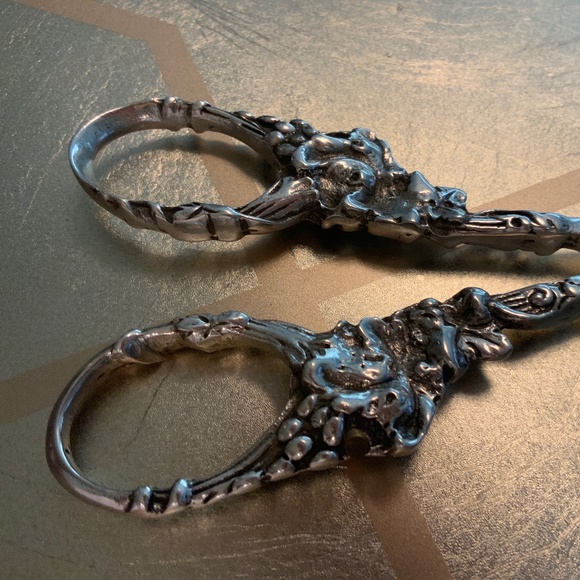 Antique Ladies Parlor/Desk Baroque Solid Sterling Scissors - Picture 3 of 10